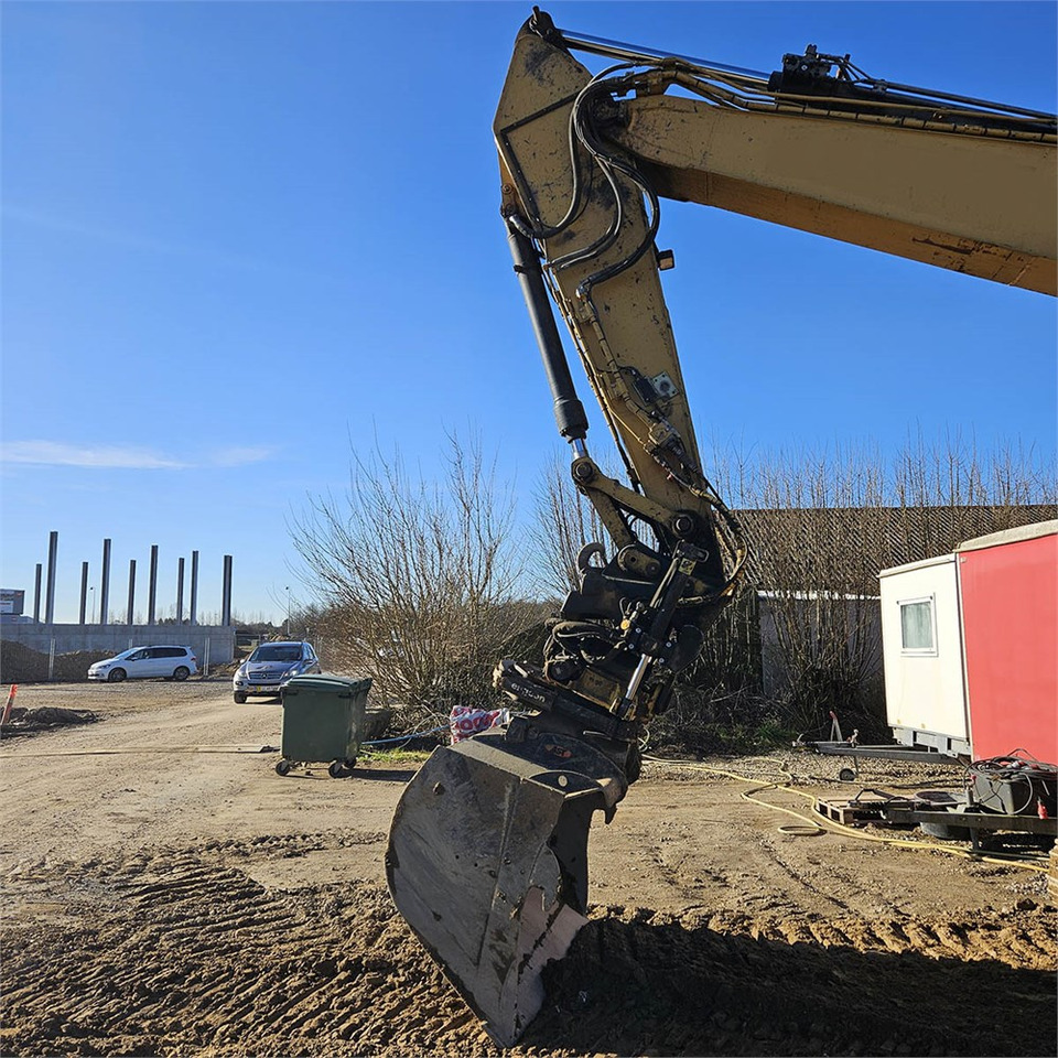 Crawler excavator Caterpillar 323 EL: picture 21