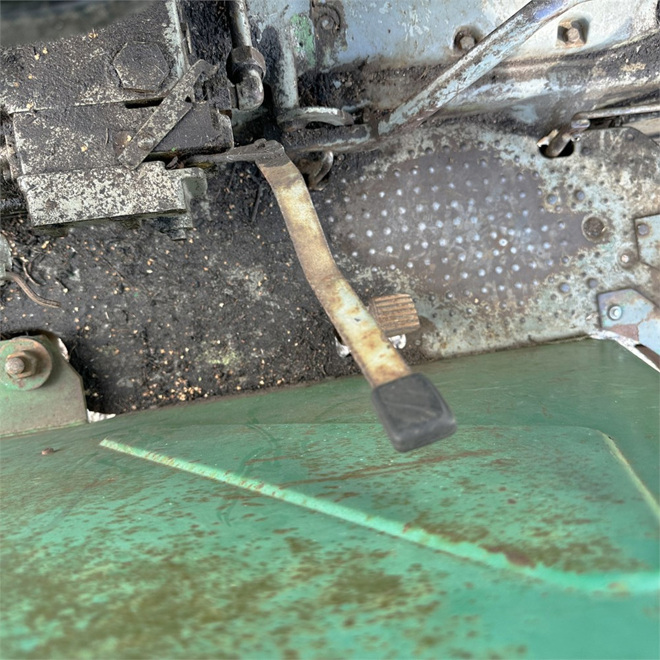 Farm tractor Deutz D 60 06: picture 15