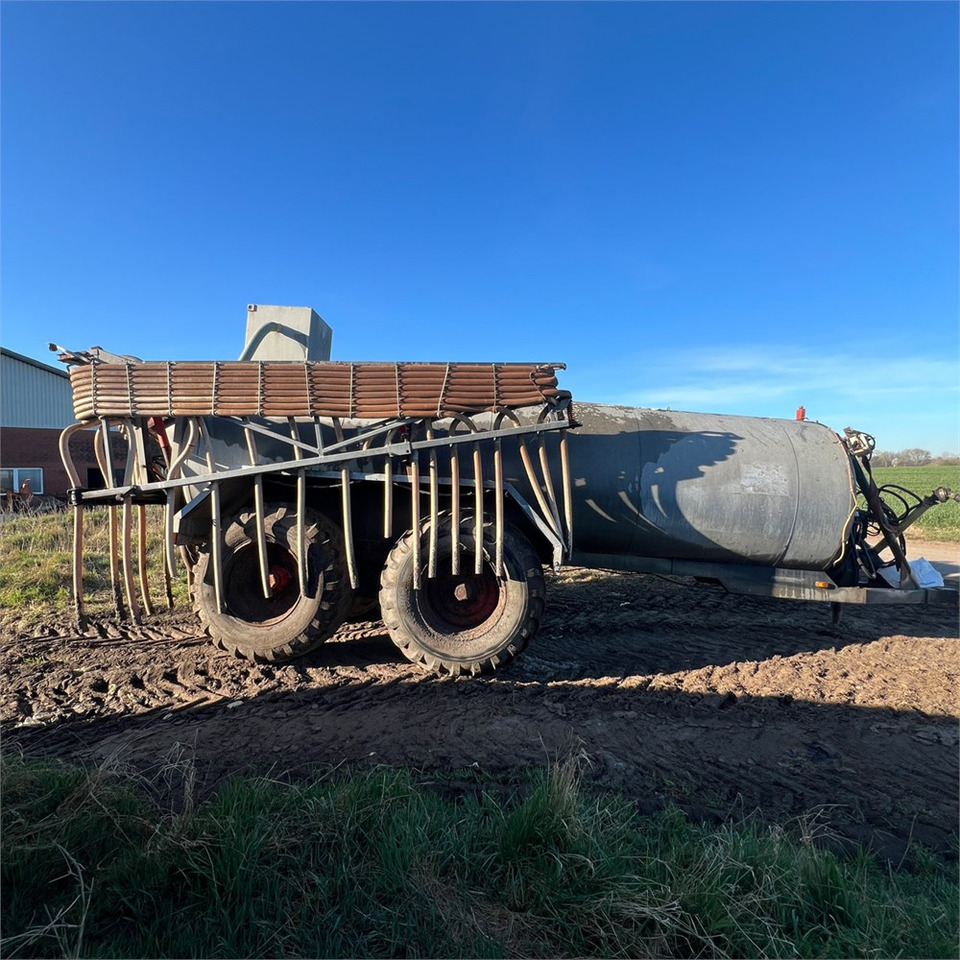 Harsø HV 615 - Fertilizing equipment: picture 1 Harsø HV 615 - Fertilizing equipment: picture 1