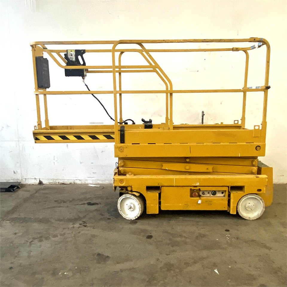 Haulotte Optimum 8 - Scissor lift: picture 1 Haulotte Optimum 8 - Scissor lift: picture 1