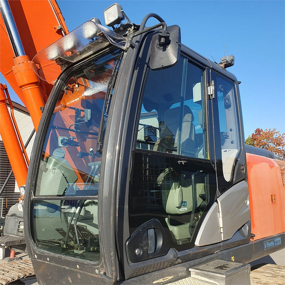 Crawler excavator Hitachi Hitachi ZX250 LC-5B: picture 13 Crawler excavator Hitachi Hitachi ZX250 LC-5B: picture 13