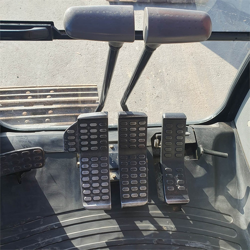 Crawler excavator Hitachi Hitachi ZX250 LC-5B: picture 21 Crawler excavator Hitachi Hitachi ZX250 LC-5B: picture 21