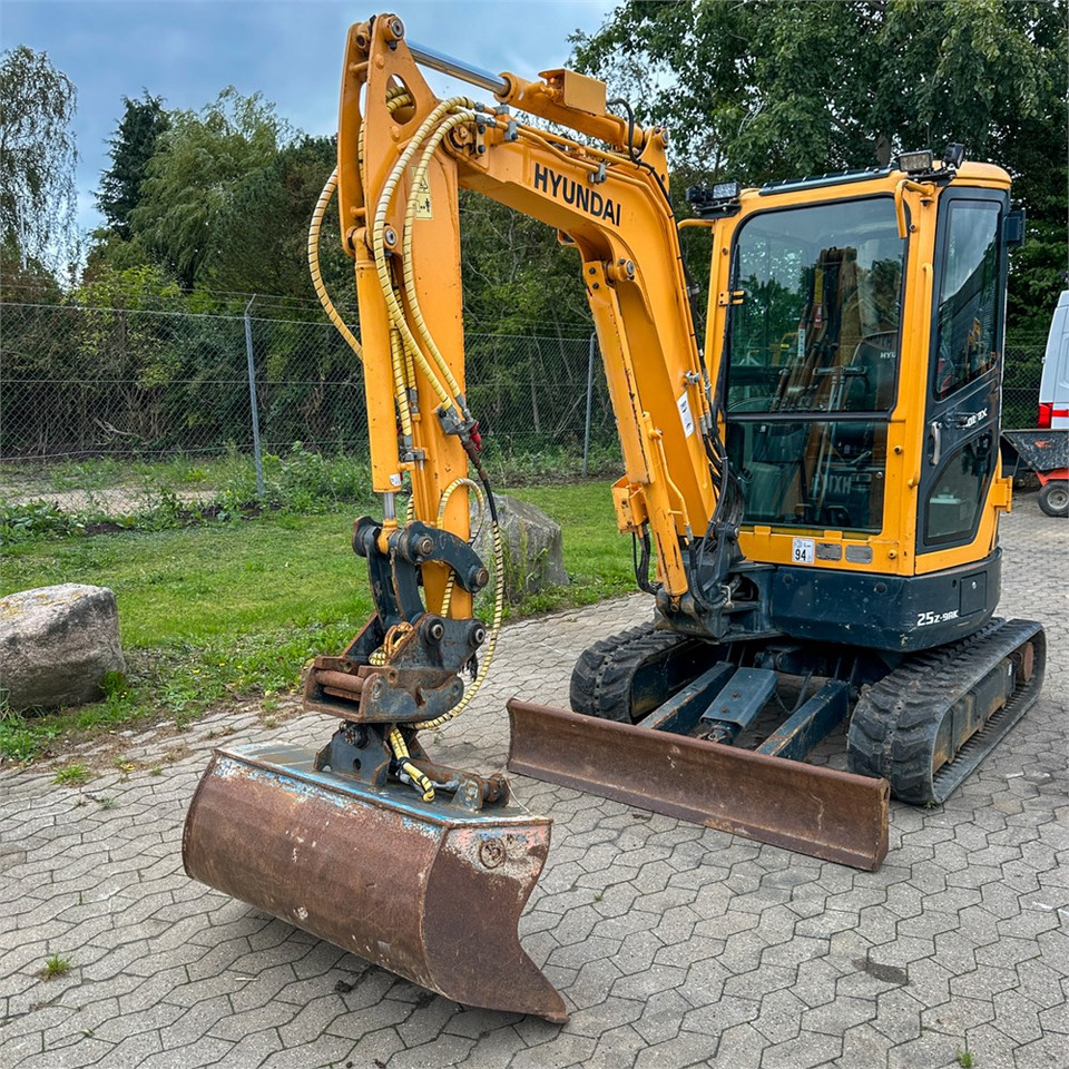 Hyundai Robex 25Z-9AK - Mini excavator: picture 3 Hyundai Robex 25Z-9AK - Mini excavator: picture 3