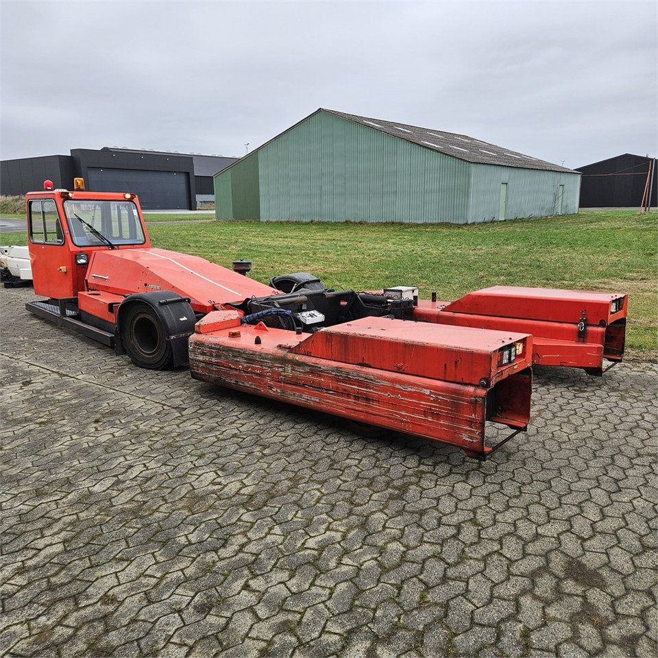 Kalmar TBL180 - Terminal tractor: picture 3 Kalmar TBL180 - Terminal tractor: picture 3