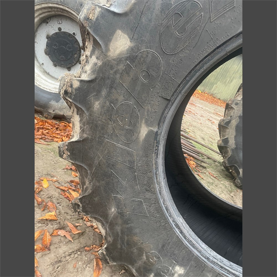 Kleber Topker 650/85R38 - Farm tractor: picture 3 Kleber Topker 650/85R38 - Farm tractor: picture 3