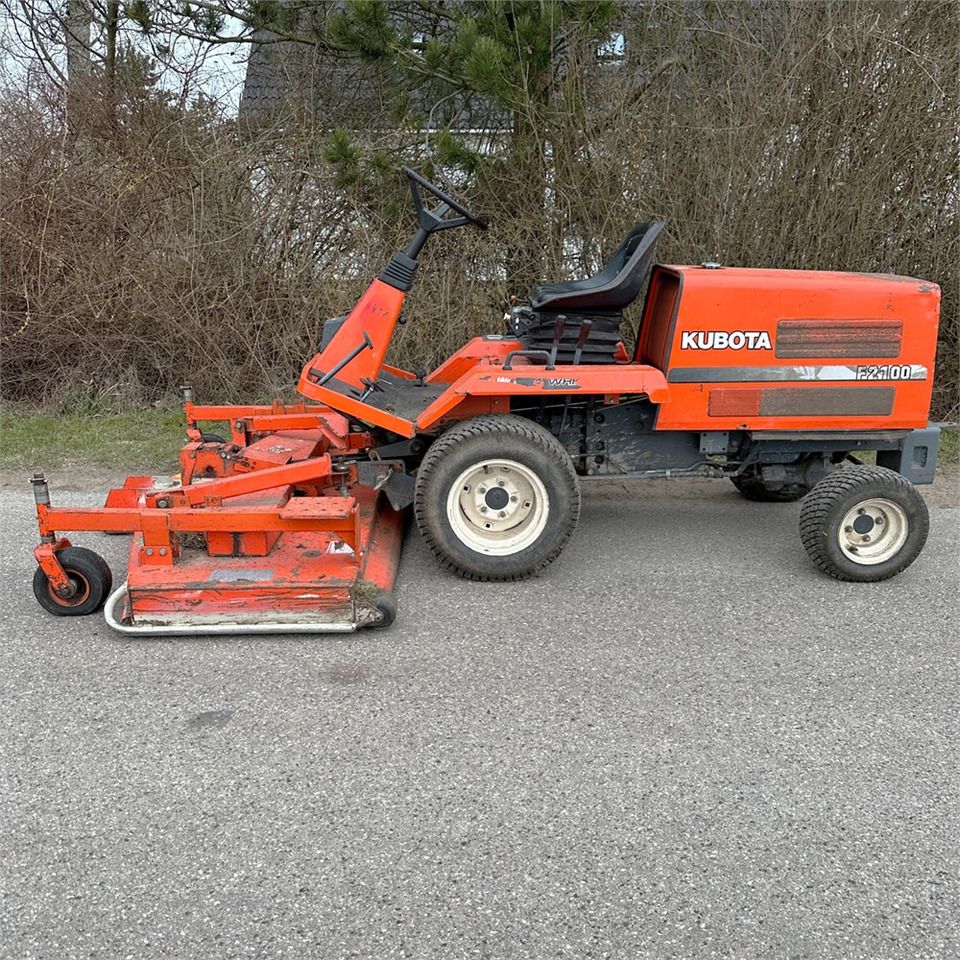 Kubota F2100 - Garden mower: picture 2 Kubota F2100 - Garden mower: picture 2