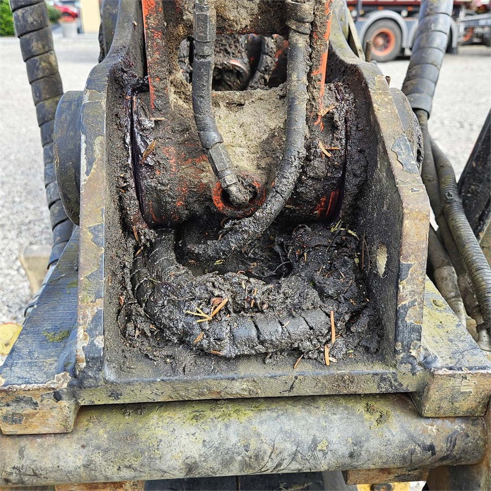 Mini excavator Kubota KX057-4: picture 28