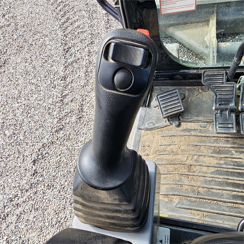 Mini excavator Kubota KX057-4: picture 10