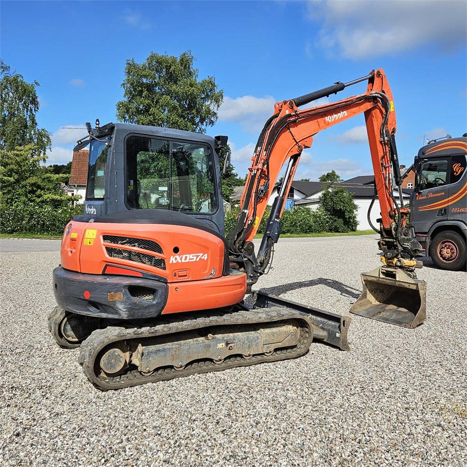 Mini excavator Kubota KX057-4: picture 6