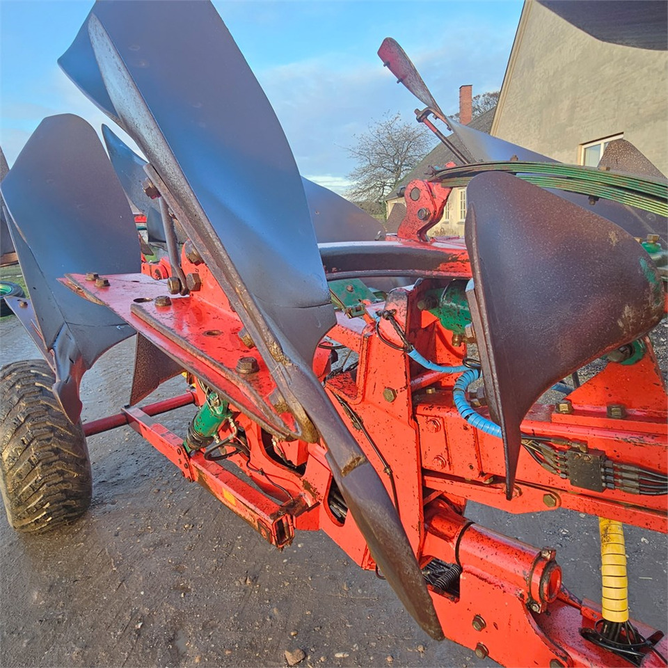 Kverneland PL 100-08 - Plow: picture 5 Kverneland PL 100-08 - Plow: picture 5