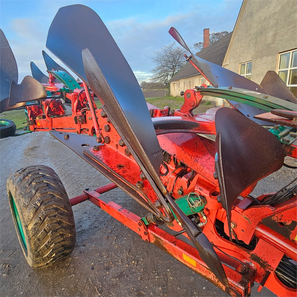 Kverneland PL 100-08 - Plow: picture 4 Kverneland PL 100-08 - Plow: picture 4