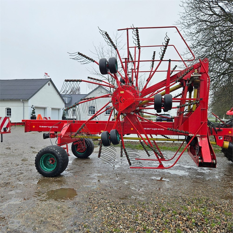 Kverneland Taarup 90150 V - Hay and forage equipment: picture 1 Kverneland Taarup 90150 V - Hay and forage equipment: picture 1