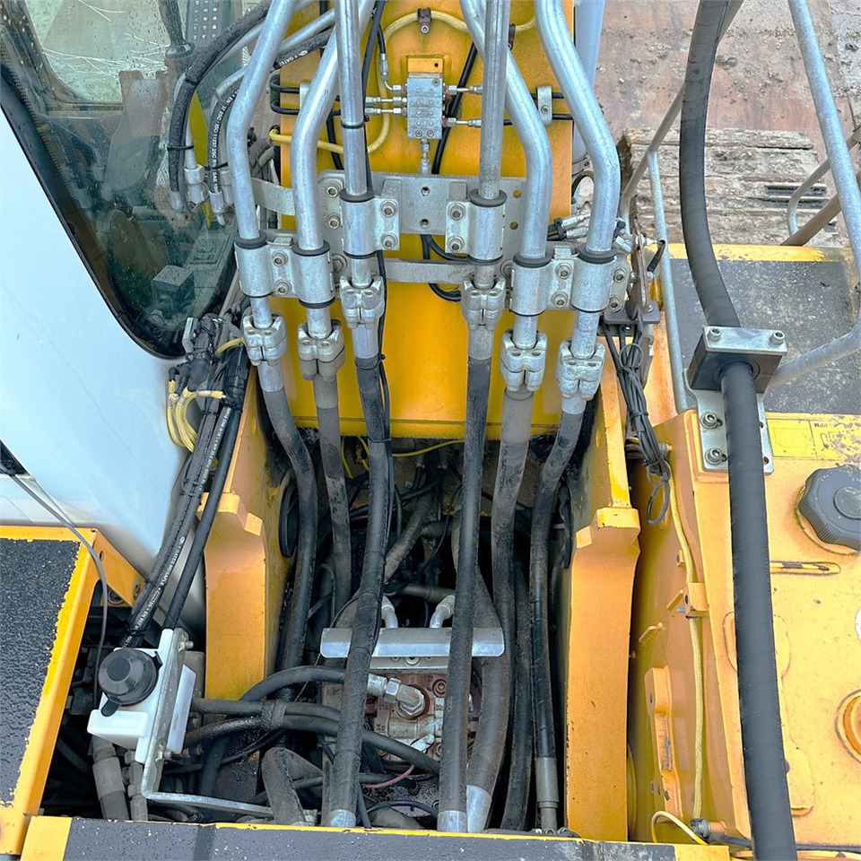 Crawler excavator Liebherr R924 WLC: picture 31