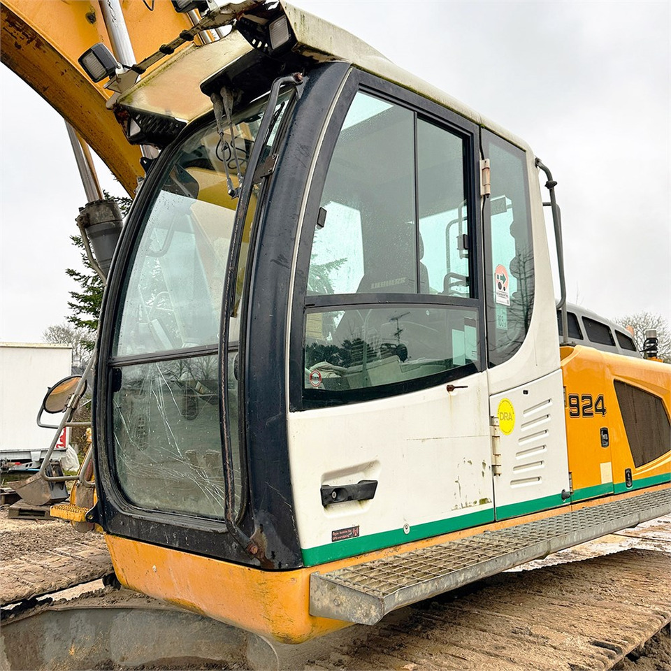 Crawler excavator Liebherr R924 WLC: picture 13