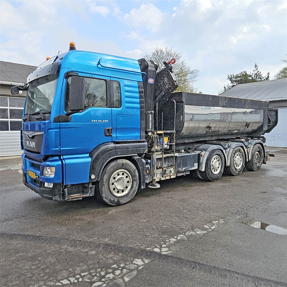 MAN TG 35 - Tipper, Crane truck: picture 2 MAN TG 35 - Tipper, Crane truck: picture 2