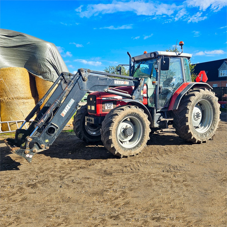 Massey Ferguson 4270 - Farm tractor: picture 1 Massey Ferguson 4270 - Farm tractor: picture 1