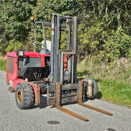 Moffett M5 25 - Truck mounted forklift: picture 1 Moffett M5 25 - Truck mounted forklift: picture 1
