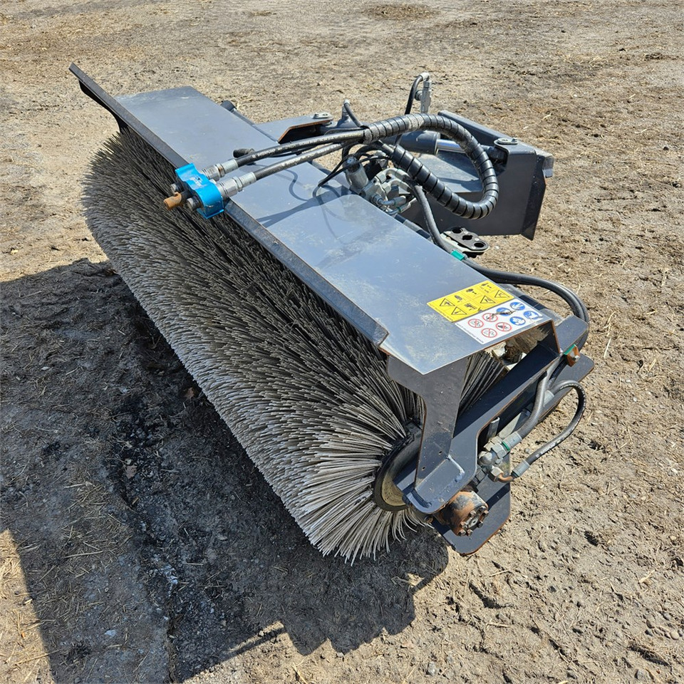Multione Duo 12,5 - Broom: picture 1 Multione Duo 12,5 - Broom: picture 1