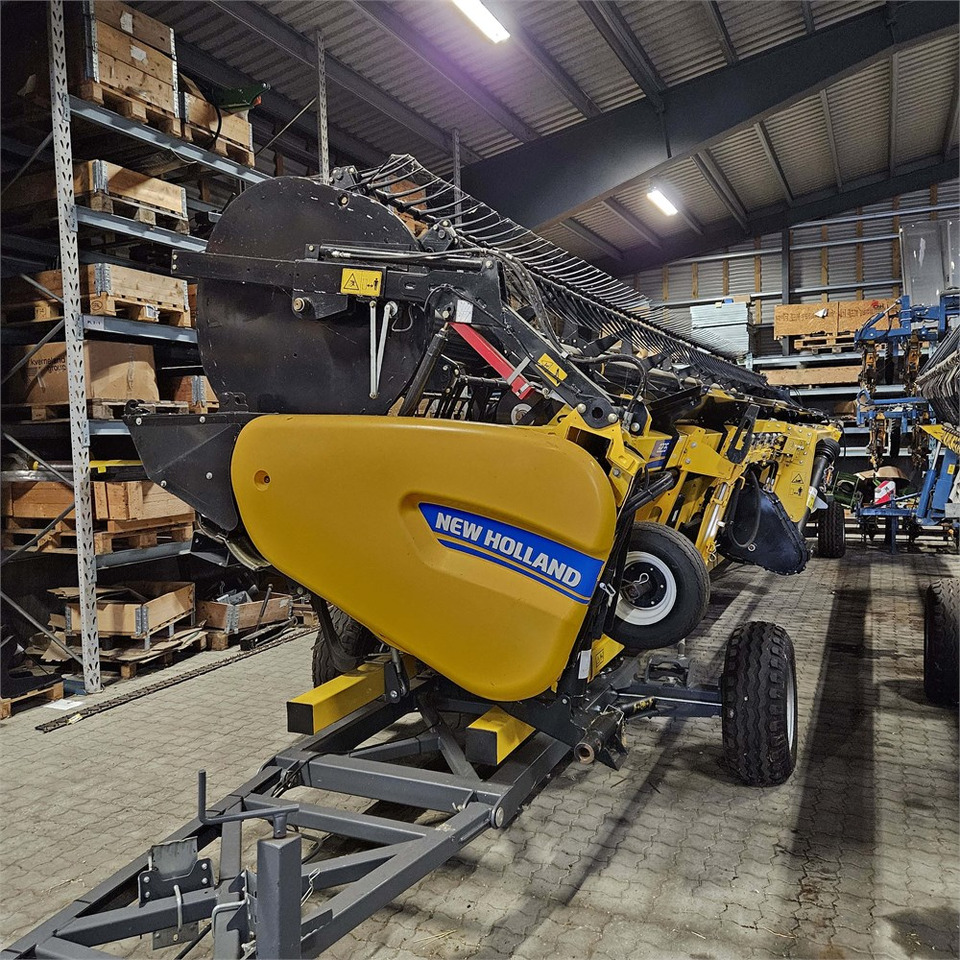 New Holland CT14 - Harvester: picture 4 New Holland CT14 - Harvester: picture 4