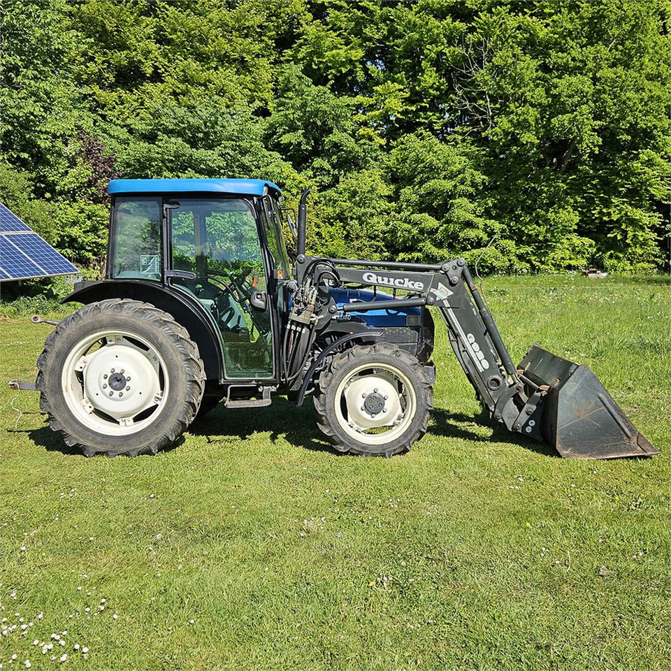 New Holland TN55D - Farm tractor: picture 2 New Holland TN55D - Farm tractor: picture 2