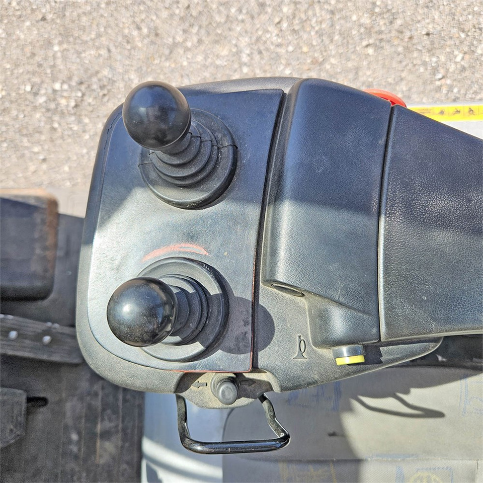 Forklift Nissan 1N1L150: picture 11
