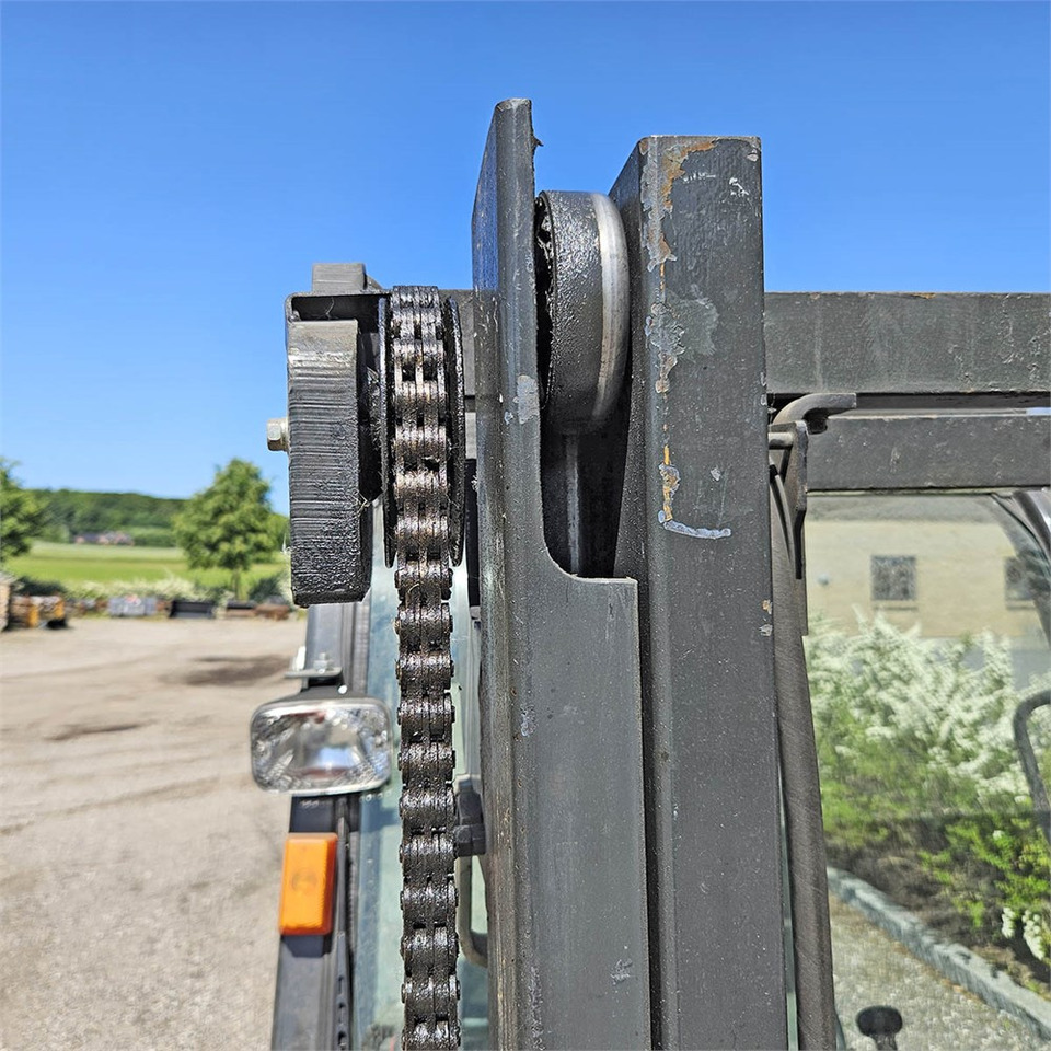 Forklift Nissan 1N1L150: picture 14