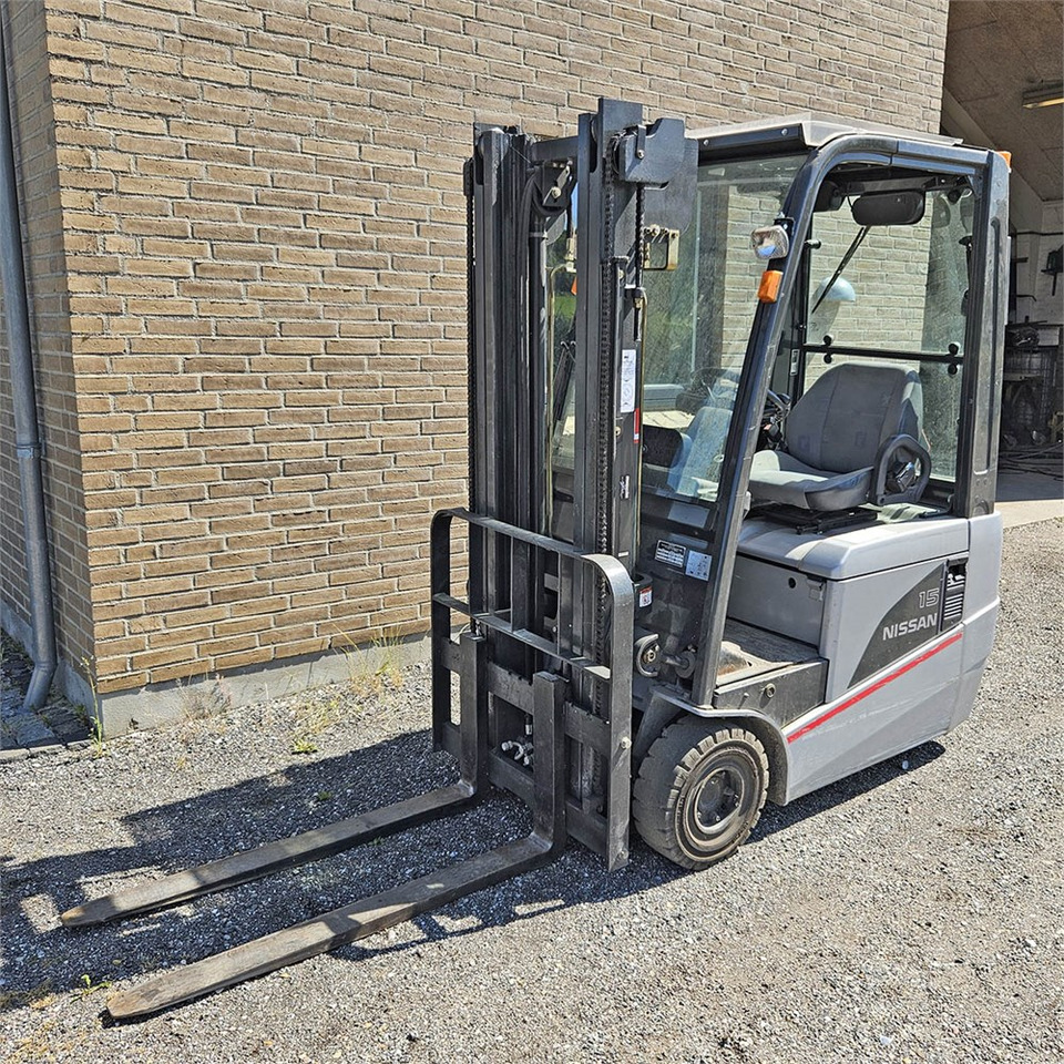 Nissan 1N1L150 - Forklift: picture 2 Nissan 1N1L150 - Forklift: picture 2