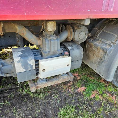 Vacuum truck Scania P250: picture 47