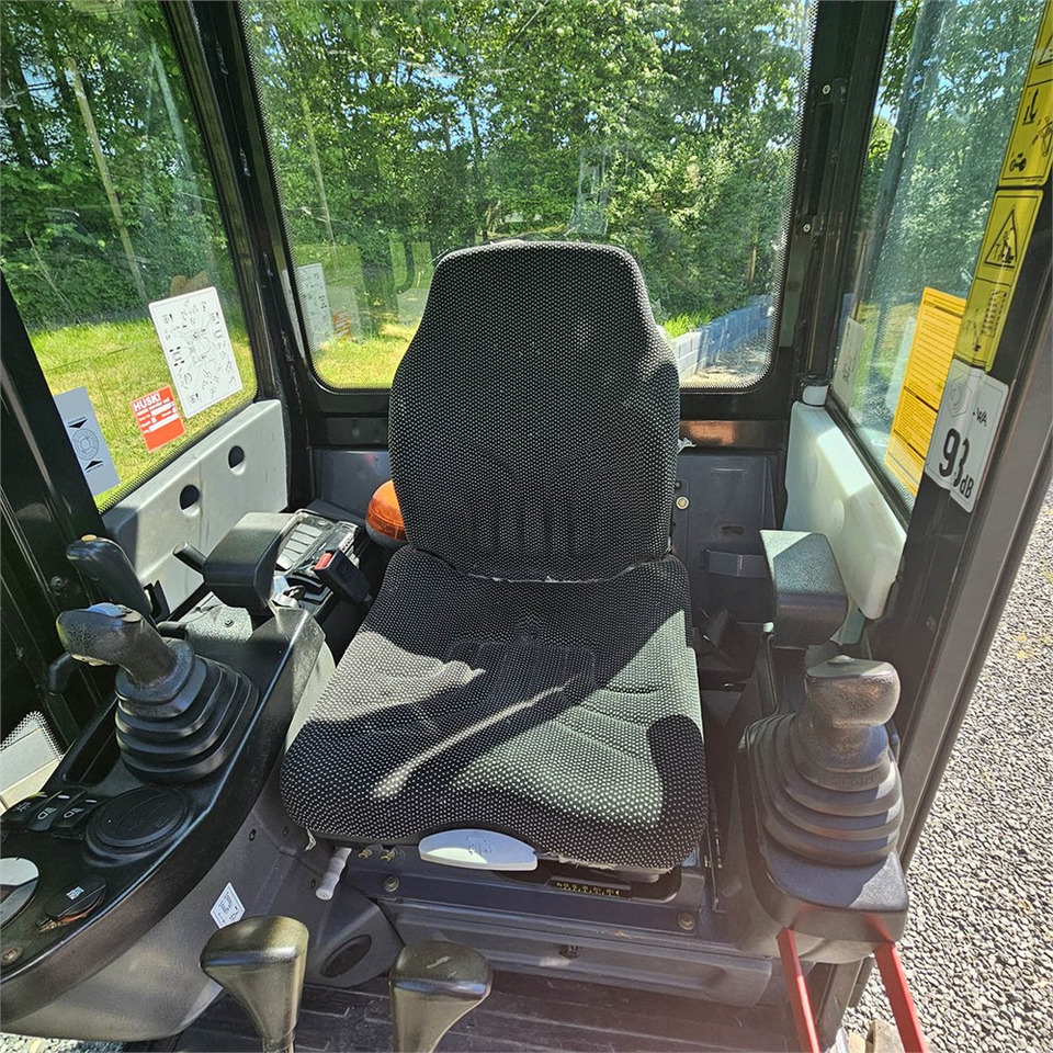Mini excavator Schaeff TC22: picture 10