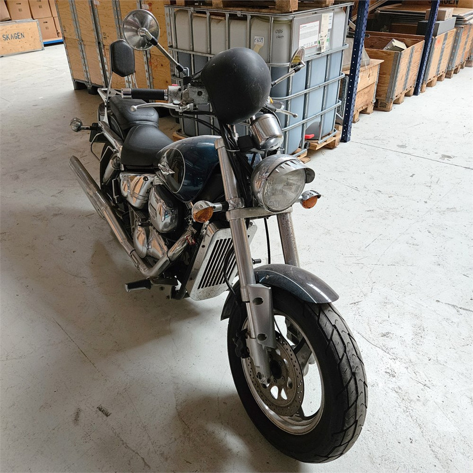 Motorcycle Suzuki Marauder VZ 800: picture 7