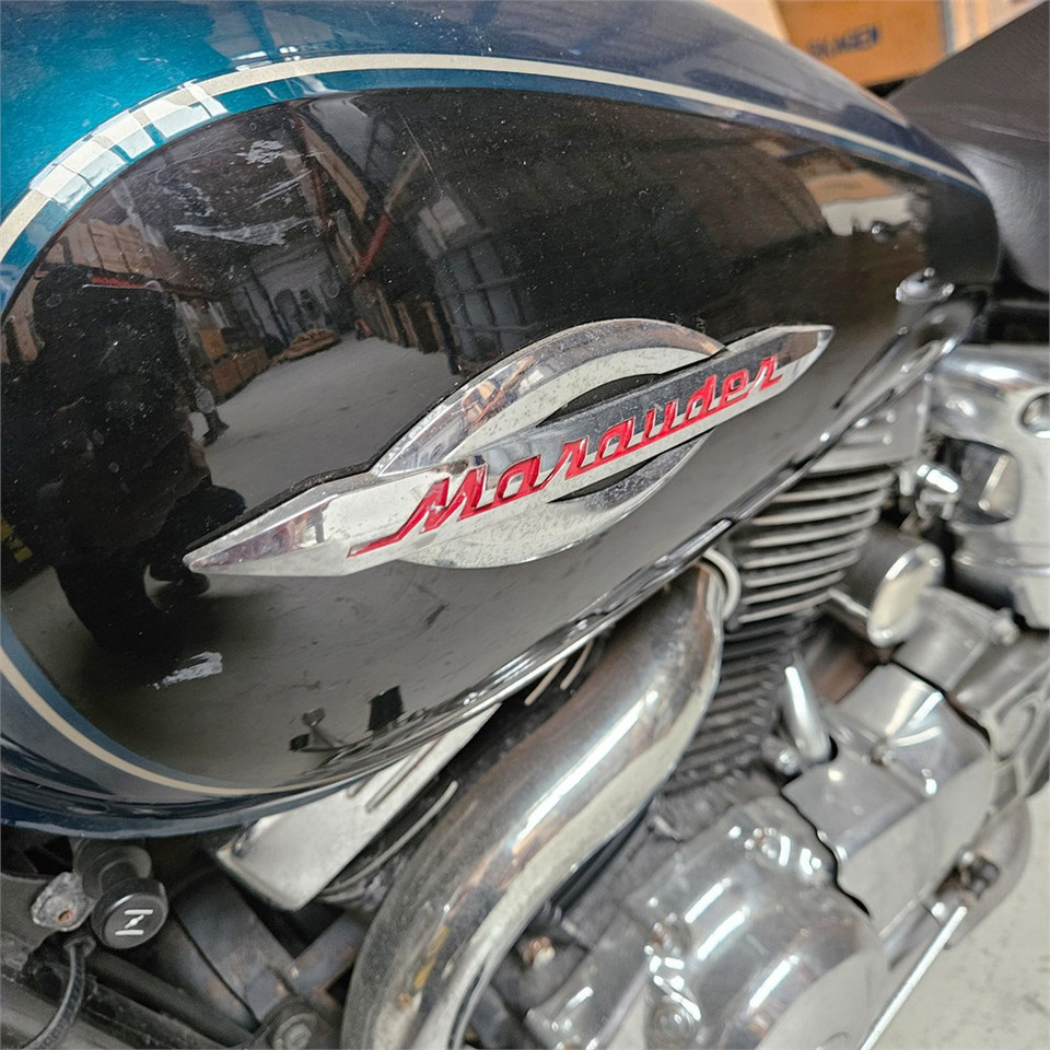 Motorcycle Suzuki Marauder VZ 800: picture 17