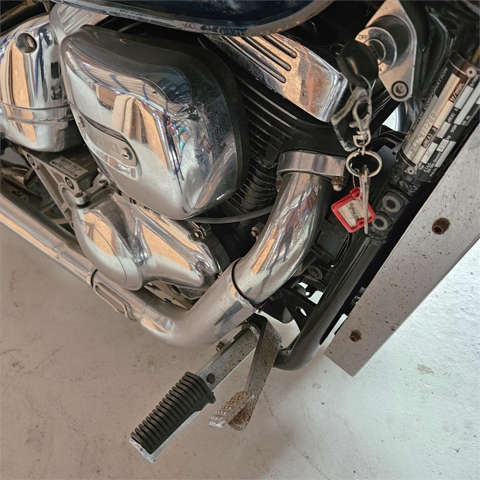 Motorcycle Suzuki Marauder VZ 800: picture 24