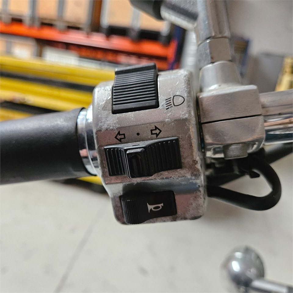 Motorcycle Suzuki Marauder VZ 800: picture 15