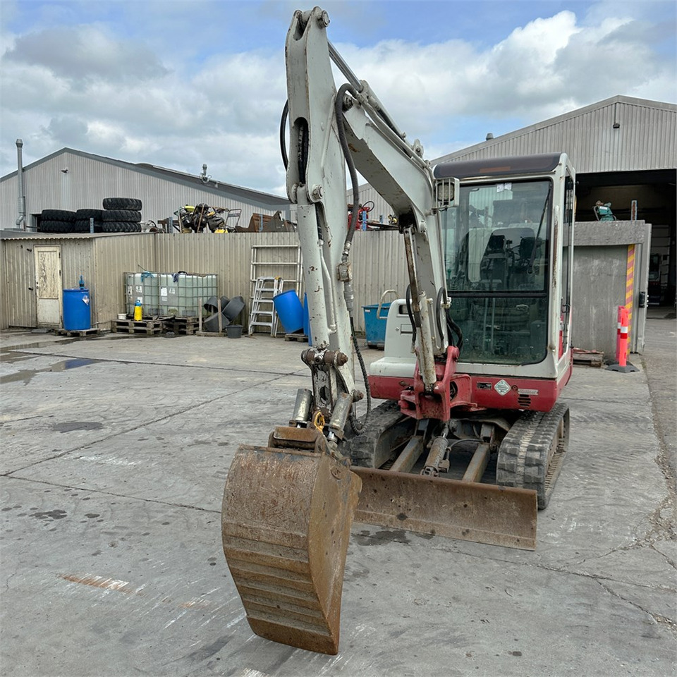 Takeuchi TB125 - Mini excavator: picture 3 Takeuchi TB125 - Mini excavator: picture 3