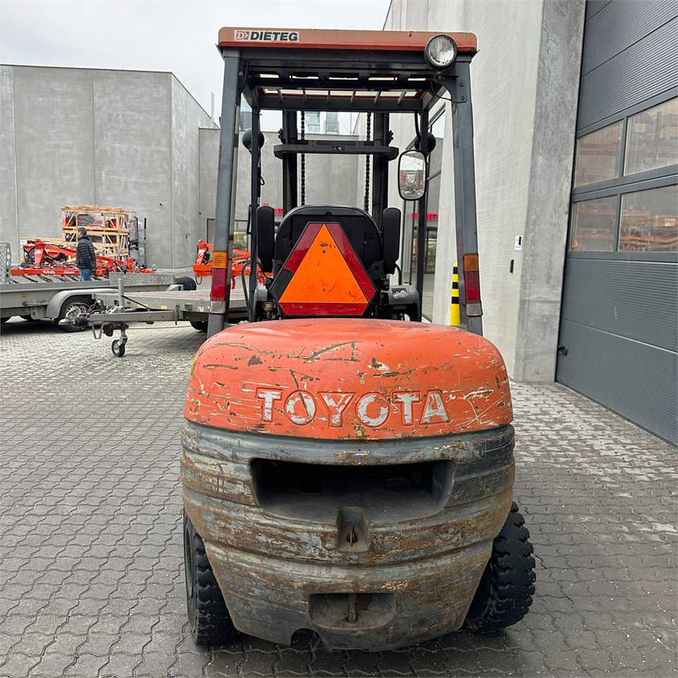 Forklift Toyota 02-6FDF30: picture 7