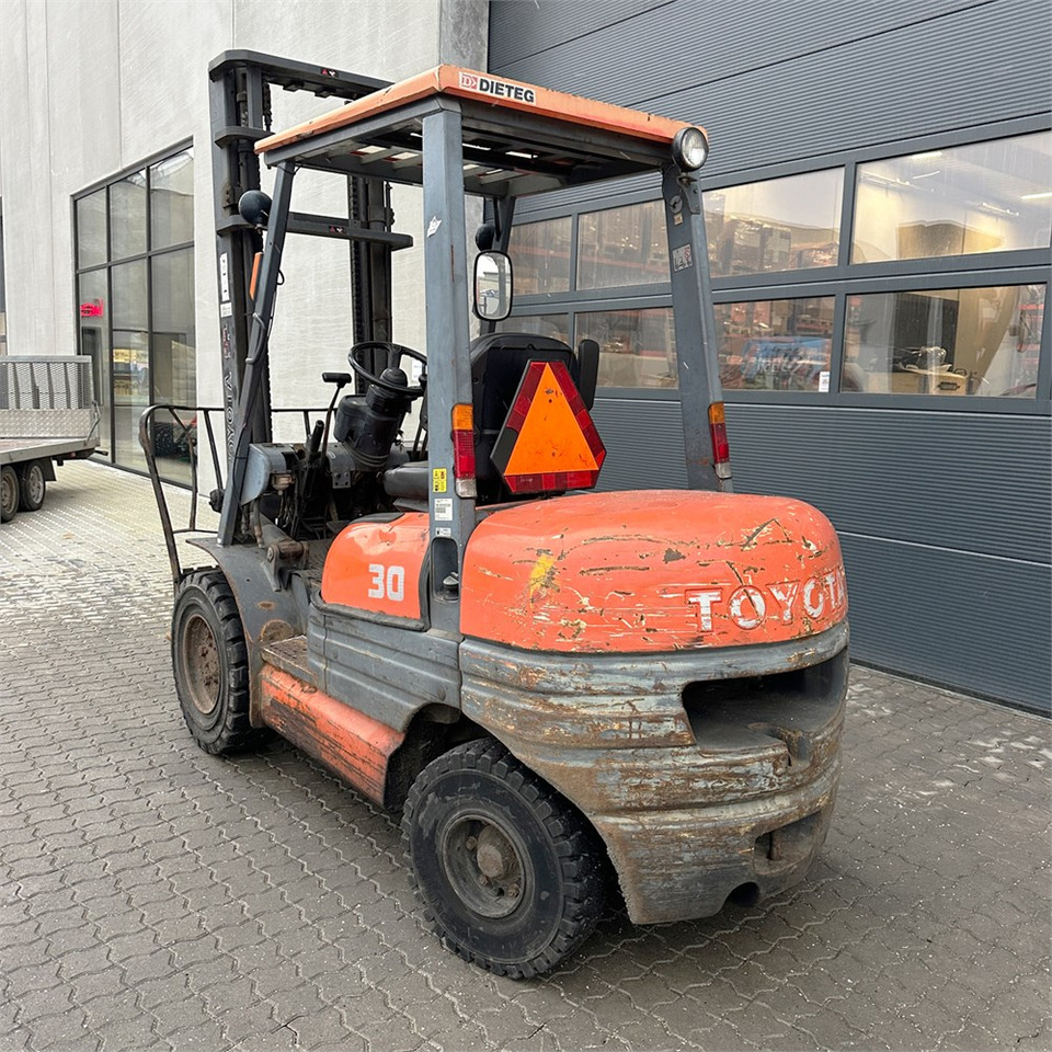 Forklift Toyota 02-6FDF30: picture 6