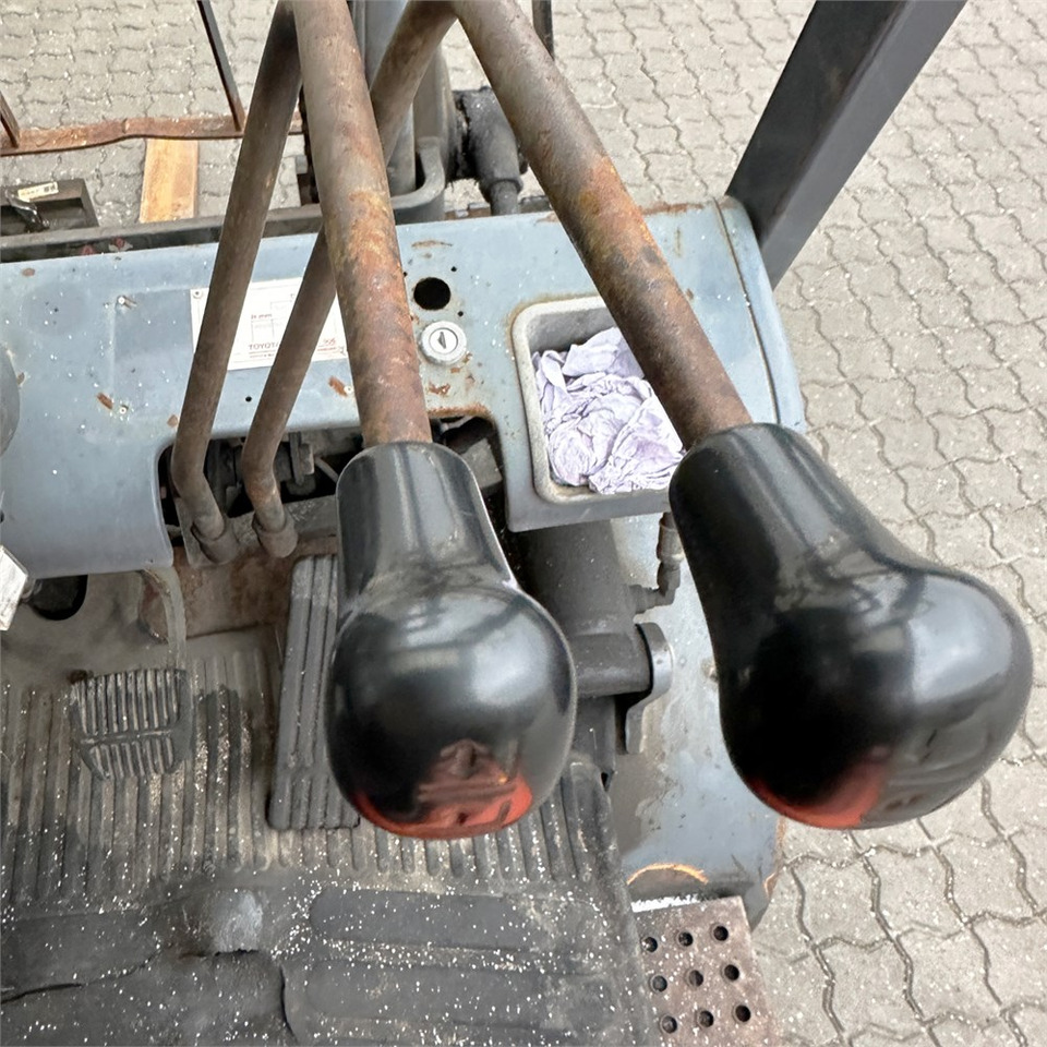 Forklift Toyota 02-6FDF30: picture 12