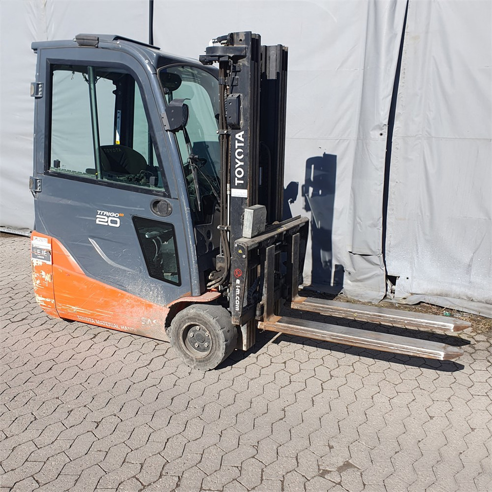 Leasing of Toyota Traigo 20 Toyota Traigo 20: picture 16 Leasing of Toyota Traigo 20 Toyota Traigo 20: picture 16