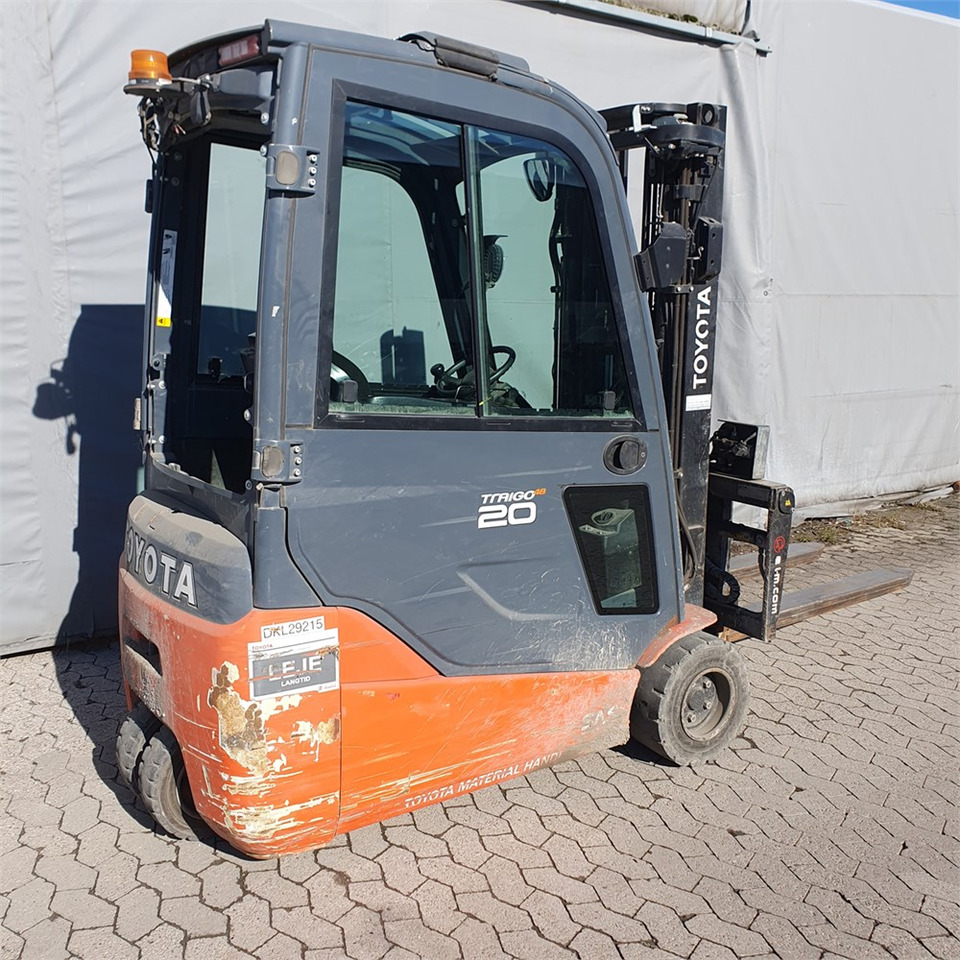 Leasing of Toyota Traigo 20 Toyota Traigo 20: picture 17 Leasing of Toyota Traigo 20 Toyota Traigo 20: picture 17