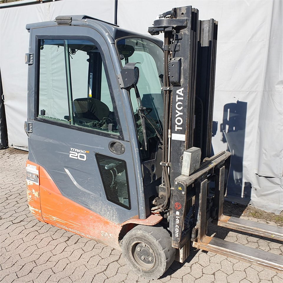 Leasing of Toyota Traigo 20 Toyota Traigo 20: picture 15 Leasing of Toyota Traigo 20 Toyota Traigo 20: picture 15