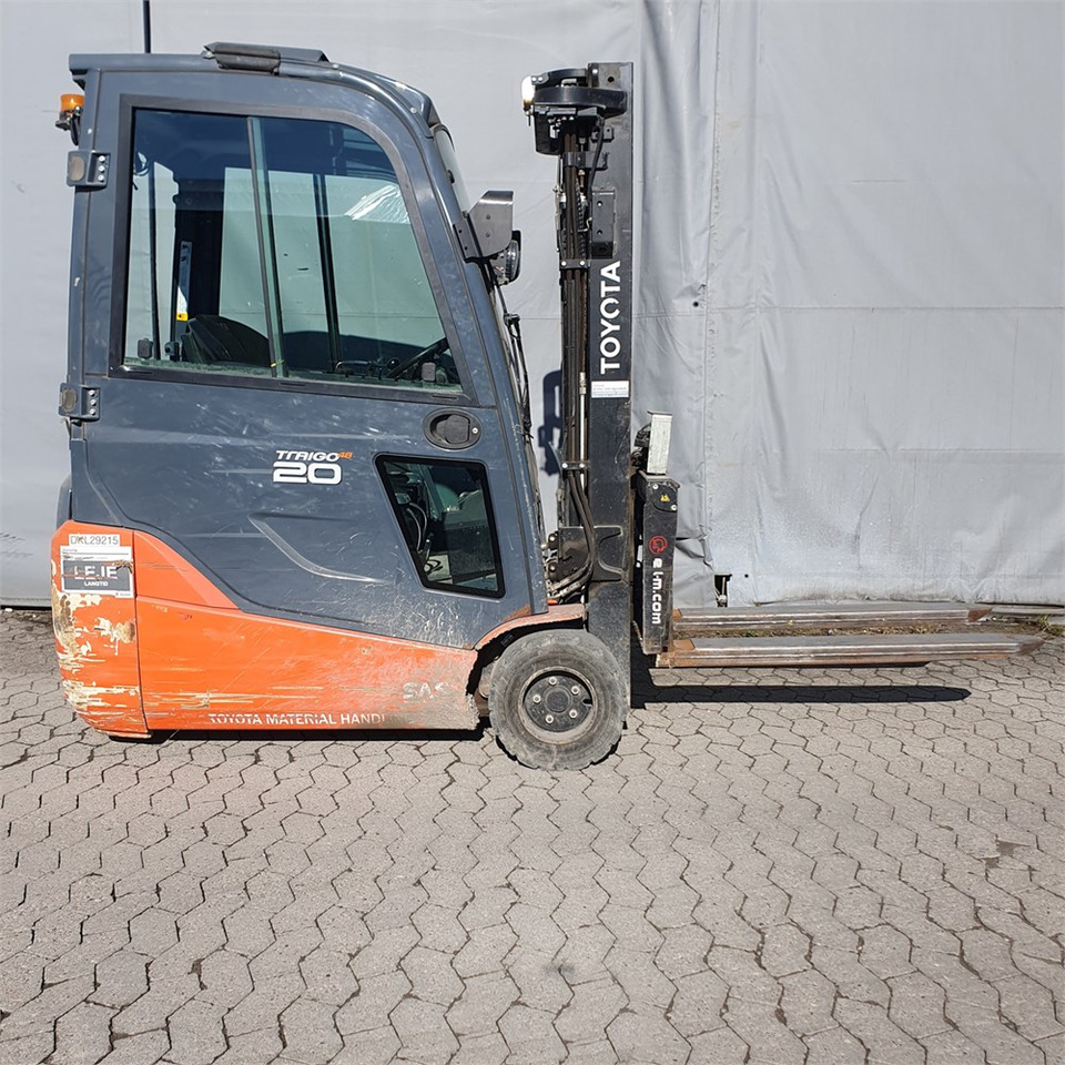 Leasing of Toyota Traigo 20 Toyota Traigo 20: picture 18 Leasing of Toyota Traigo 20 Toyota Traigo 20: picture 18