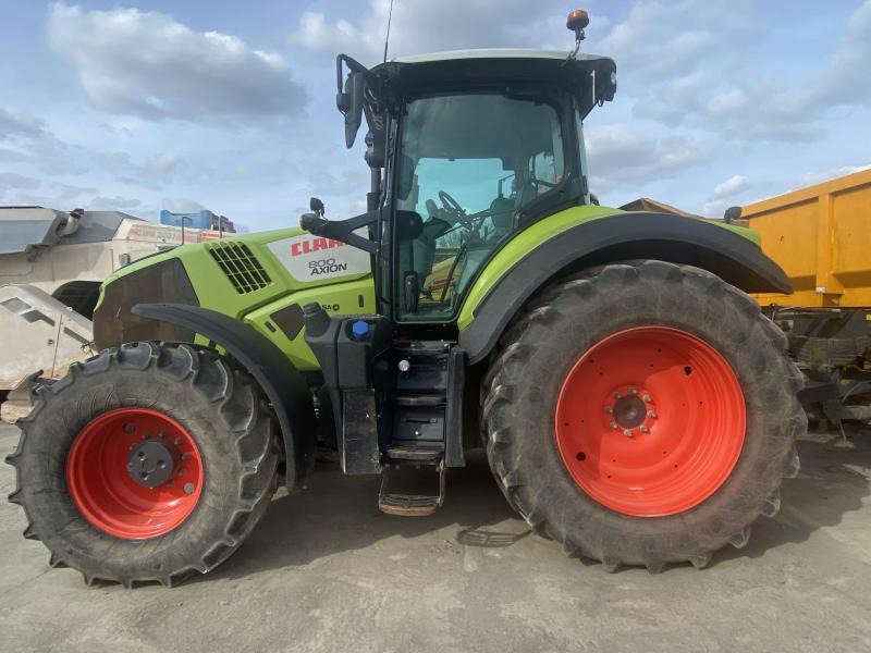 Claas Axion 800 - Farm tractor: picture 1 Claas Axion 800 - Farm tractor: picture 1