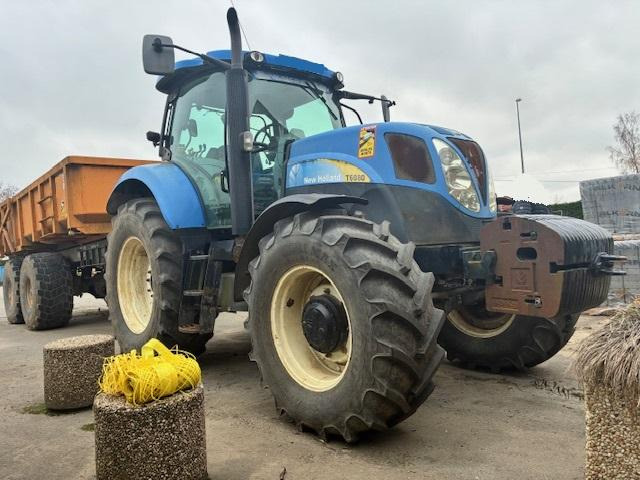 New Holland T 6080 - Farm tractor: picture 3 New Holland T 6080 - Farm tractor: picture 3