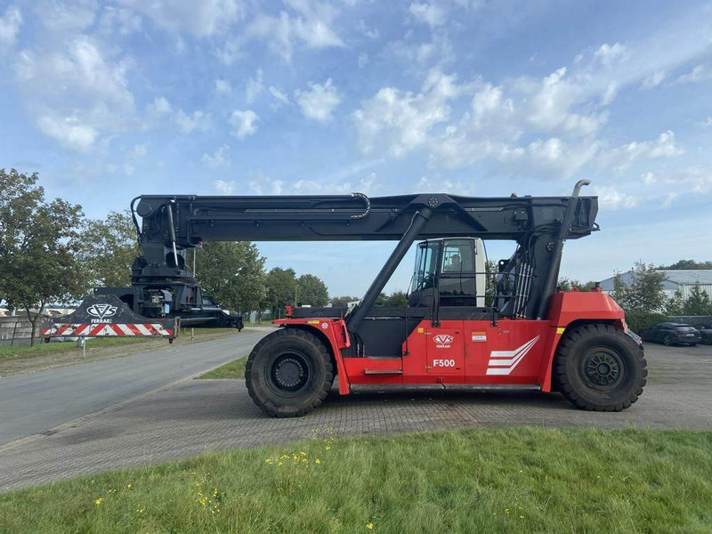CVS Ferrari F500RS6 - Reach stacker: picture 2 CVS Ferrari F500RS6 - Reach stacker: picture 2