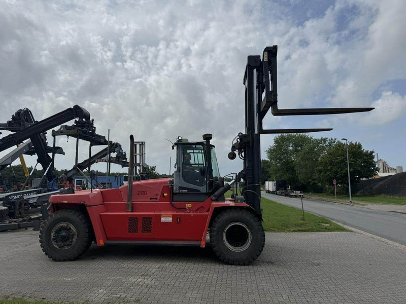 Kalmar DCG300-12LB - Diesel forklift: picture 4 Kalmar DCG300-12LB - Diesel forklift: picture 4