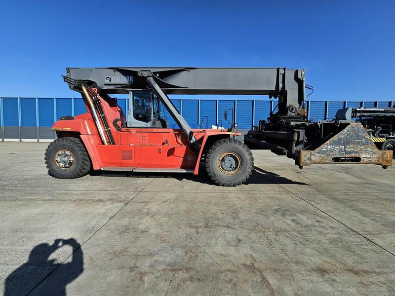 Kalmar DRG450-60C5 - Reach stacker: picture 3 Kalmar DRG450-60C5 - Reach stacker: picture 3