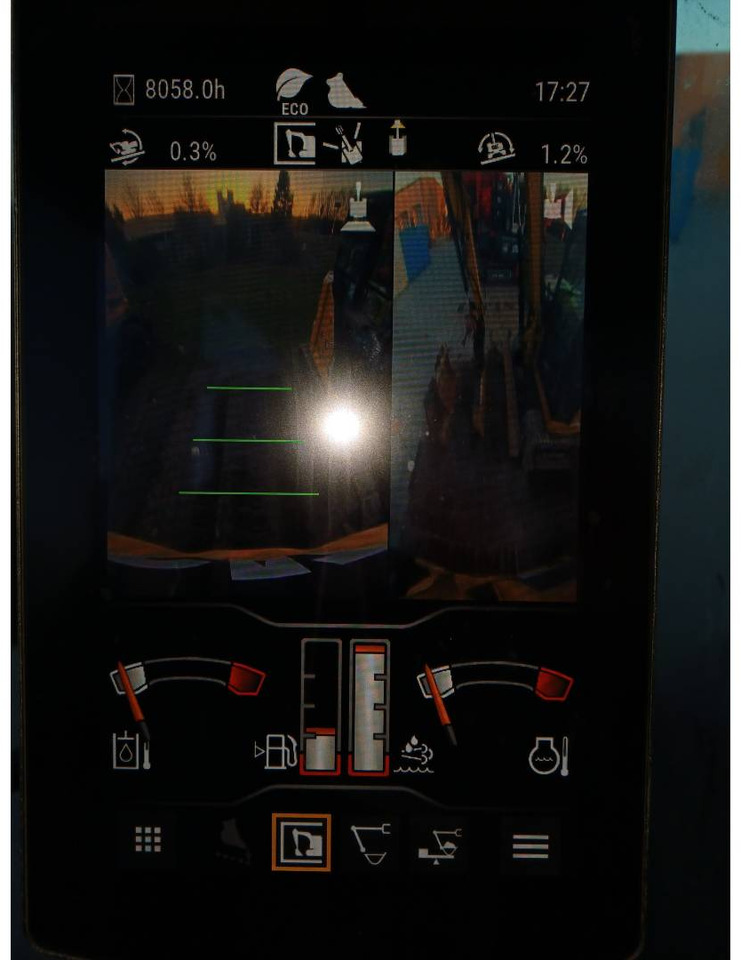 CAT 320 - Crawler excavator: picture 3 CAT 320 - Crawler excavator: picture 3