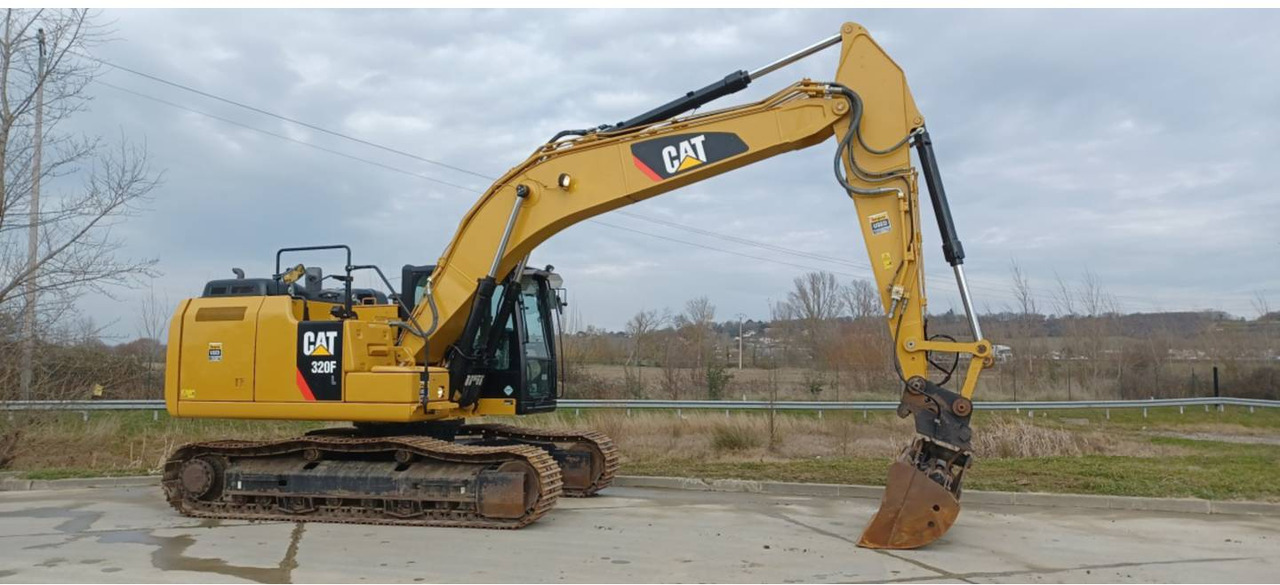 CAT 320F - Crawler excavator: picture 2 CAT 320F - Crawler excavator: picture 2