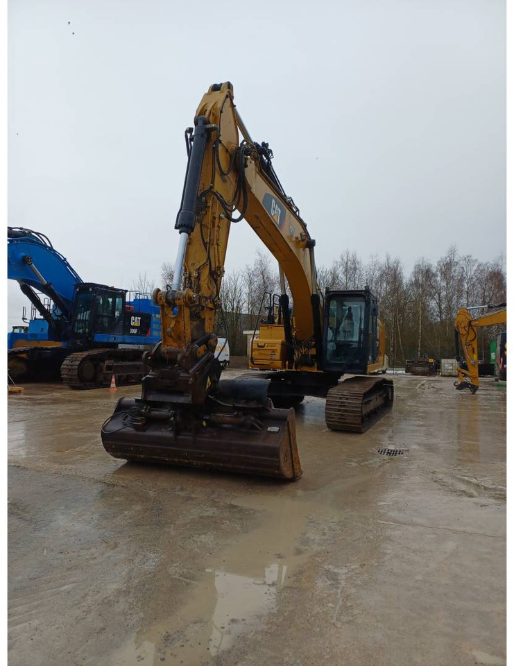 CAT 330F - Crawler excavator: picture 1 CAT 330F - Crawler excavator: picture 1