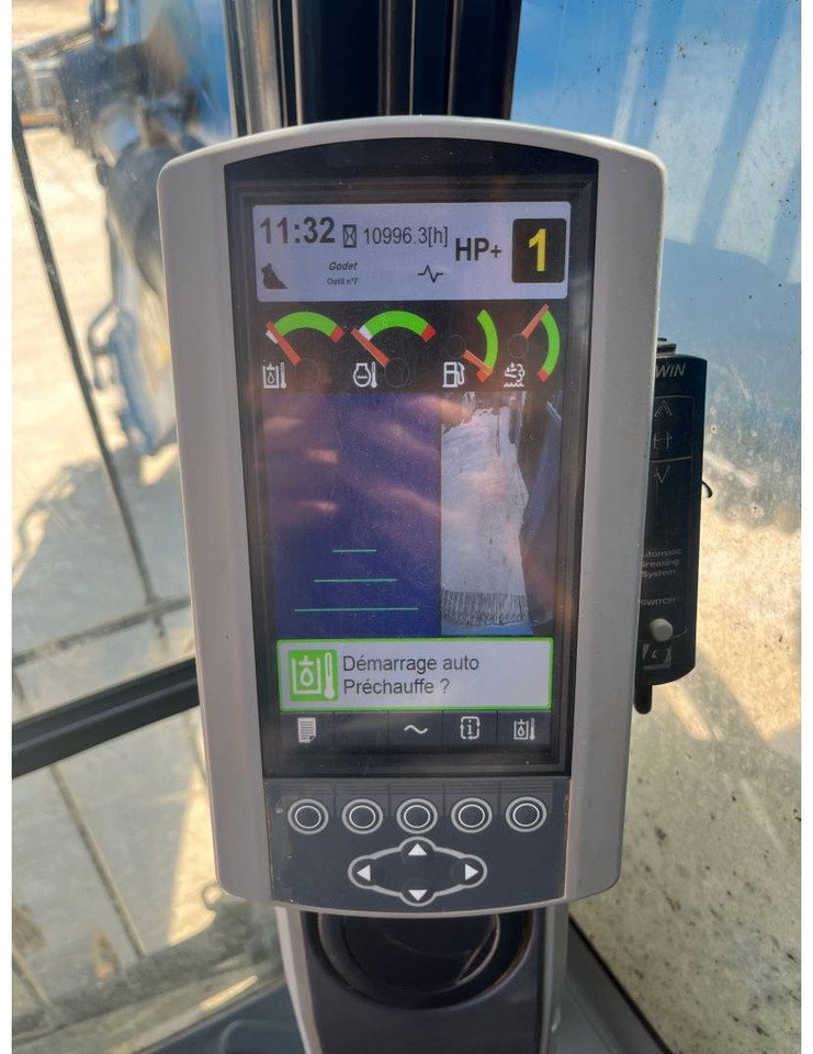 CAT 390F - Crawler excavator: picture 5 CAT 390F - Crawler excavator: picture 5